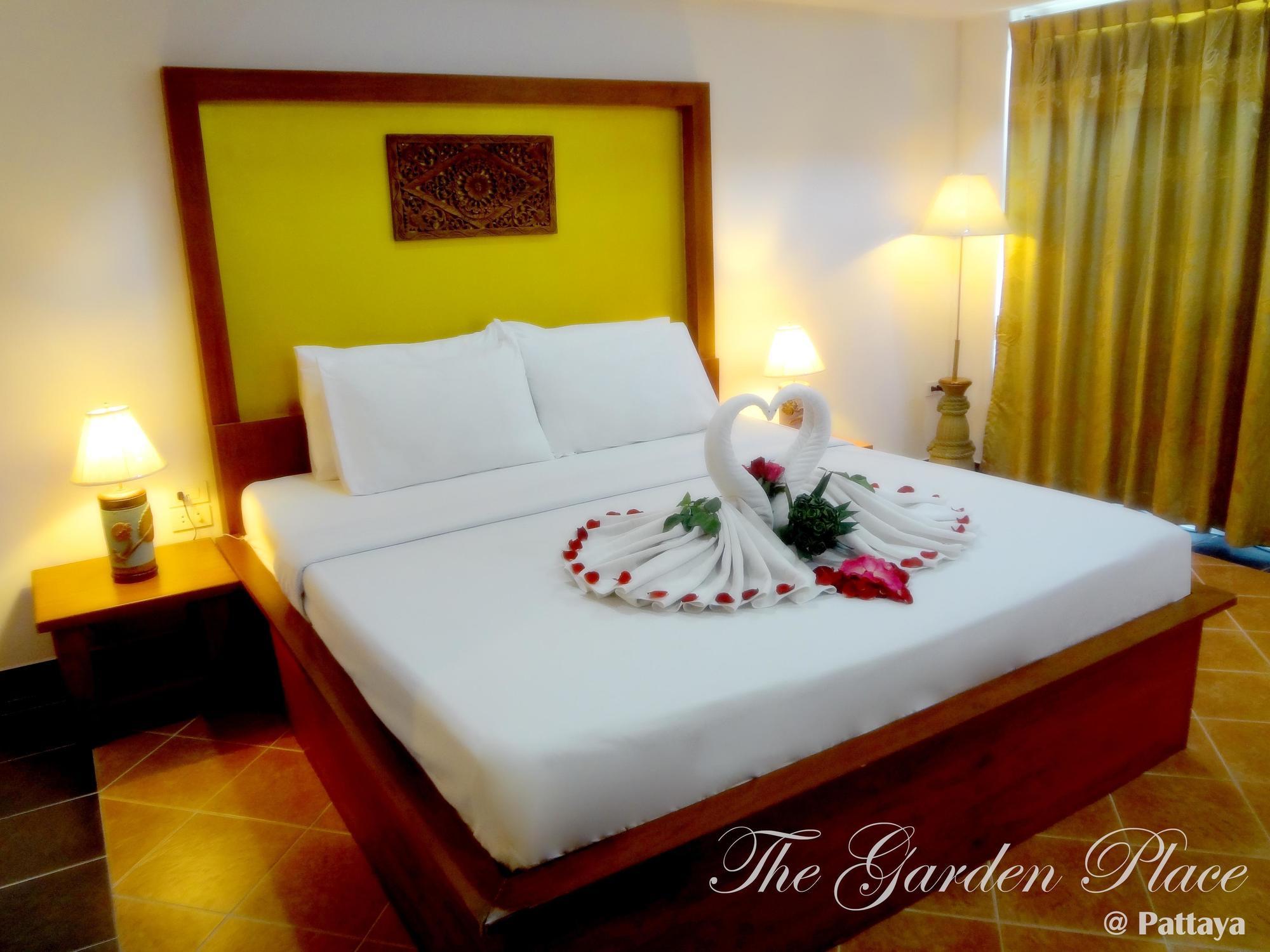 The Garden Place Pattaya Exterior photo